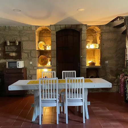 فندق مبيت وإفطار Solar Sampaio E Melo 4*