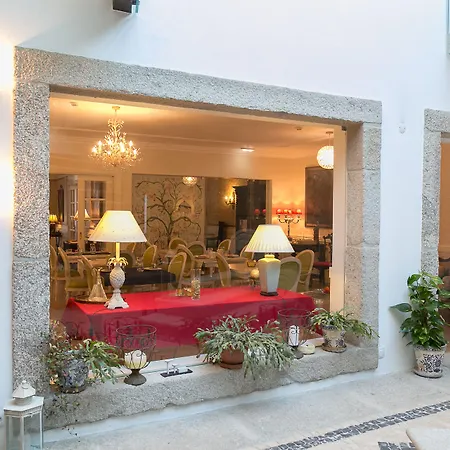 Solar Sampaio E Melo Bed & Breakfast 4*