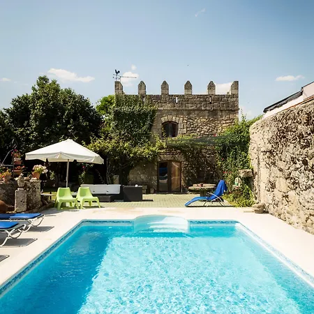 Solar Sampaio E Melo Bed & Breakfast 4*