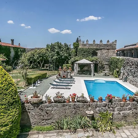 Bed & Breakfast Solar Sampaio E Melo 4*