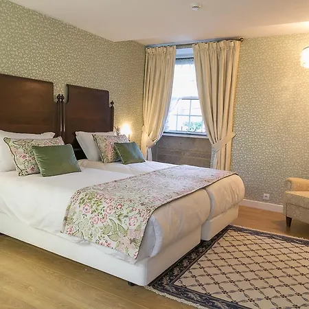 Bed & Breakfast Solar Sampaio E Melo