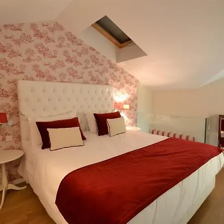 Solar Sampaio E Melo 4*