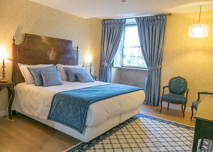 فندق مبيت وإفطار Solar Sampaio E Melo ترانكوسو