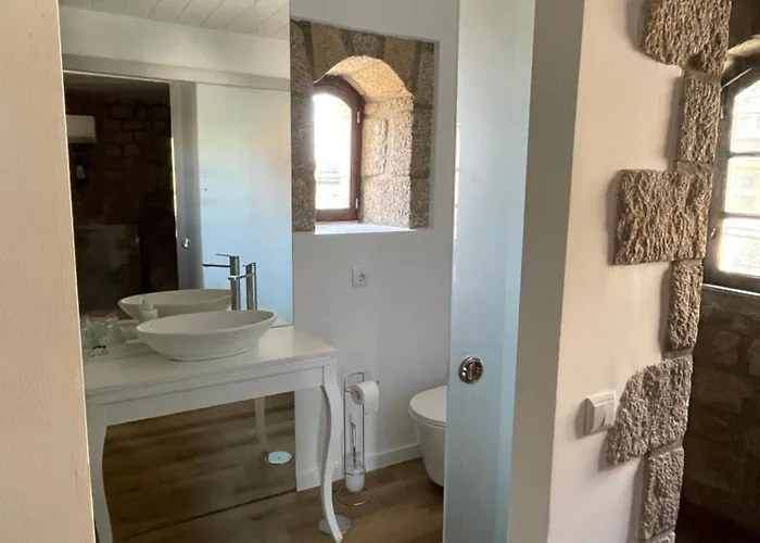 فندق مبيت وإفطار Solar Sampaio E Melo ترانكوسو