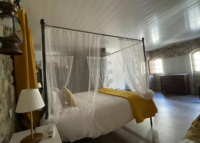 Bed & Breakfast Solar Sampaio E Melo Trancoso