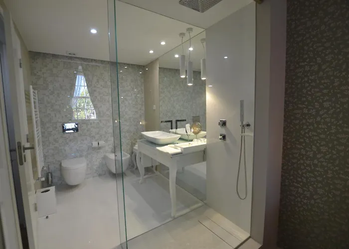 Solar Sampaio E Melo 4* טרנקוזו