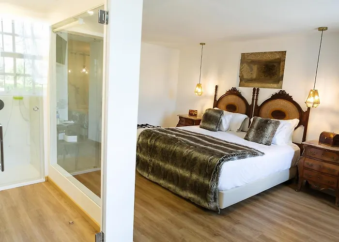 فندق مبيت وإفطار Solar Sampaio E Melo ترانكوسو