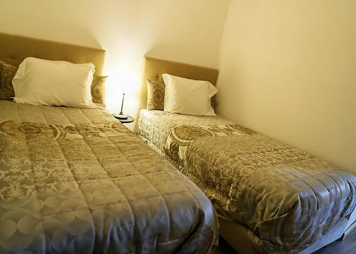 Solar Sampaio E Melo 4*