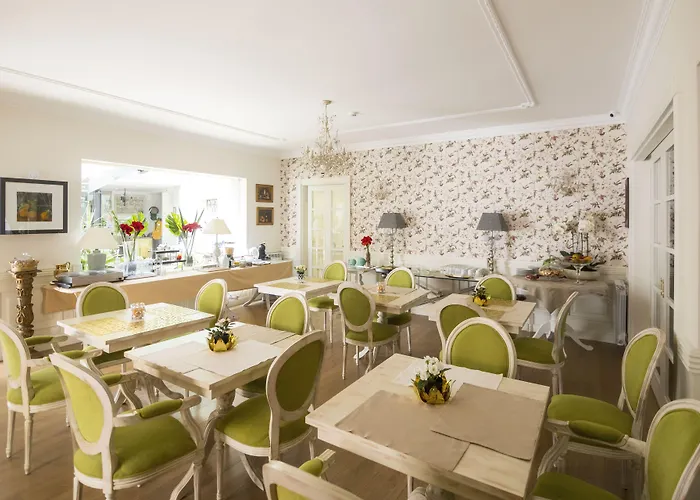 فندق مبيت وإفطار Solar Sampaio E Melo 4*