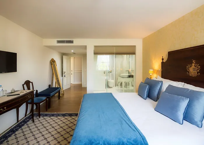 Solar Sampaio E Melo לינה וארוחת בוקר טרנקוזו