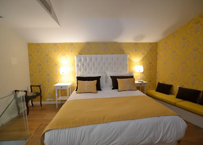 Solar Sampaio E Melo Bed & Breakfast 4*
