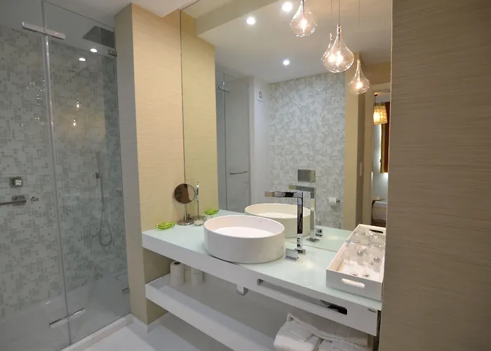 Solar Sampaio E Melo לינה וארוחת בוקר טרנקוזו