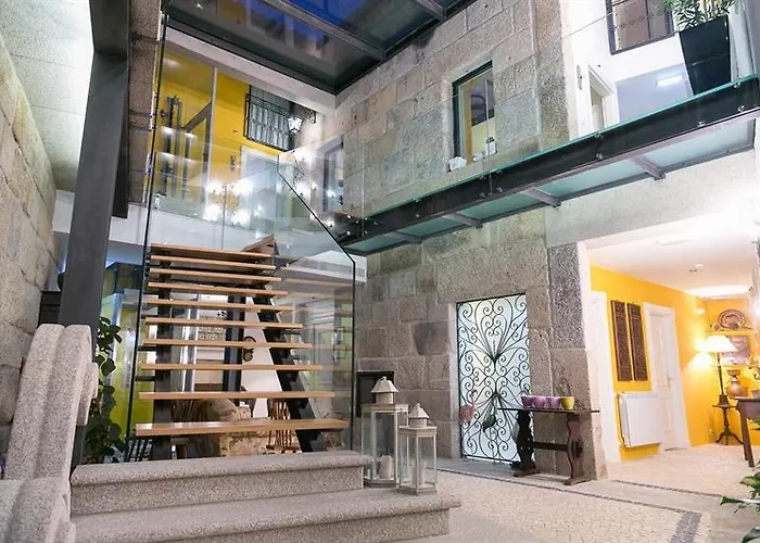 Solar Sampaio E Melo 4*